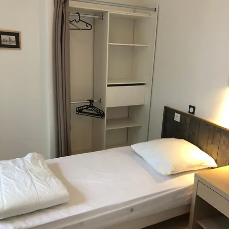 Les Logis De Simon Apartment *