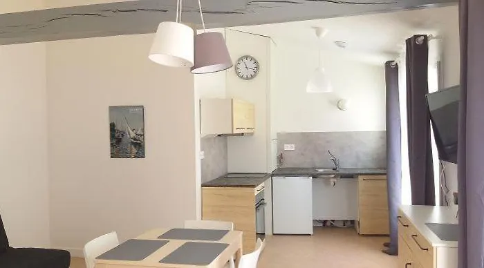 شقة Les Logis De Simon *